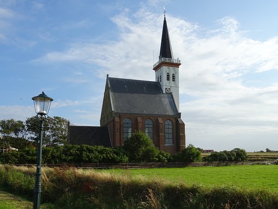 Hoornder kerkje in Den Hoorn (600 jaar oud)
